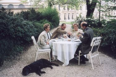 Diner dans les jardins de l'Elysée pour Jacques Chirac et son épouse, avec Alain Juppé et Isabelle