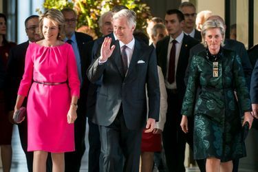 La reine Mathilde et le roi Philippe de Belgique, avec la princesse Astrid, au Palais de Laeken à Bruxelles, le 26 octobre 2016