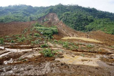Glissement de terrain mortel à Java