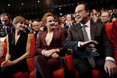 La reine Letizia d&#039;Espagne et la princesse Lalla Salma du Maroc avec François Hollande à Paris, le 31 octobre 2016
