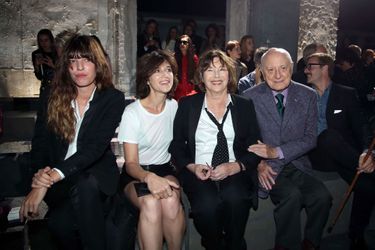 Lou Doillou, Charlotte Gainsbourg, Jane Birkin et Pierre Bergé