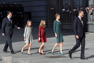 Les princesses Sofia et Leonor avec la reine Letizia et le roi Felipe VI d&#039;Espagne à Madrid, le 17 novembre 2016