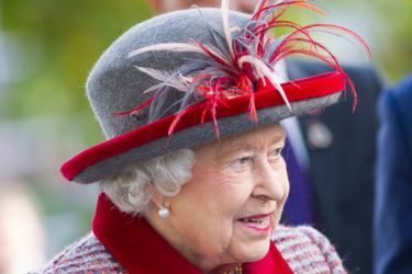La reine Elizabeth II sur l'hippodrome d'Ascot, le 15 octobre 2016