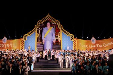 Les Thaïlandais ont célébré ce vendredi 12 août l’anniversaire des 84 ans de la reine Sirikit<br />
, l’épouse de leur souverain Bhumibol Adulyadej.
