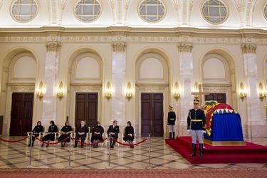 Le cercueil de Anne de Roumanie au palais royal de Bucarest, le 12 août 2016