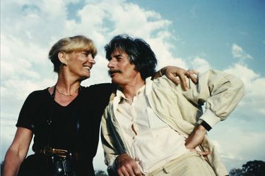 Jean Ferrat et son épouse Colette lors d&#039;un safari au Kenya.