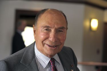 Ancien président-directeur du groupe Dassault, sénateur de l&#039;Essonne