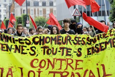 De nombreuses dégradations ont été commises jeudi à Rennes après une manifestation d&#039;opposants à la loi travail.