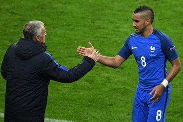 Didier Deschamps félicite Dimitri Payet