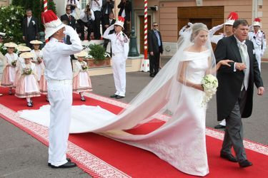La princesse Charlène de Monaco avec son père, à Monaco le 2  juillet 2011