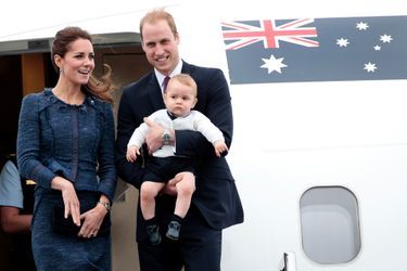 Le prince William avec son fils le prince George et Kate, le 16 avril 2014