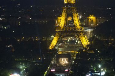 80 000 personnes ont assisté au concert de David Guetta au pied de la Tour Eiffel