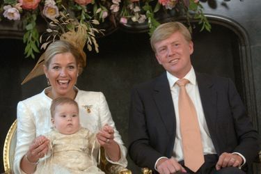La princesse Maxima des Pays-Bas avec le prince Willem-Alexander et la princesse Catharina-Amalia, le 12 juin 2004