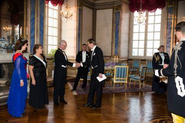 La reine Silvia et le roi Carl XVI Gustaf de Suède avec Michelle Bachelet à Stockholm, le 10 mai 2016