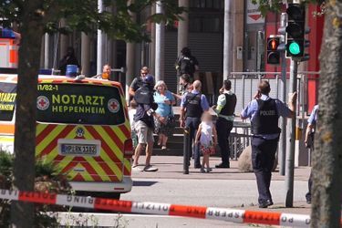 Un homme armé qui s&#039;était retranché jeudi après-midi dans un cinéma de l&#039;ouest de l&#039;Allemagne a été tué par la police.