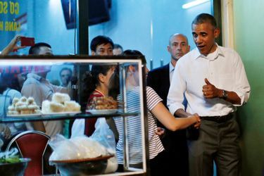Barack Obama au restaurant avec Anthony Bourdain