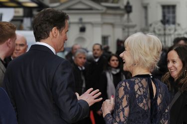 Helen Mirren et Colin Firth tout sourires à Londres, le 11 avril 2016