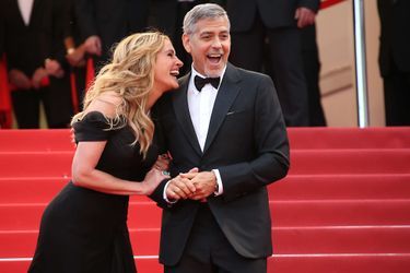 Julia Roberts avec son ami George Clooney au Festival de Cannes, le 12 mai 2016.