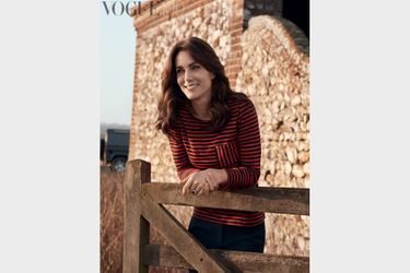 Kate Middleton, la duchesse de Cambridge, pose pour le numéro de juin de l'édition britannique de "Vogue".