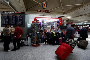 L&#039;aéroport Atatürk d&#039;Istanbul a rouvert partiellement au lendemain de l&#039;attentat.