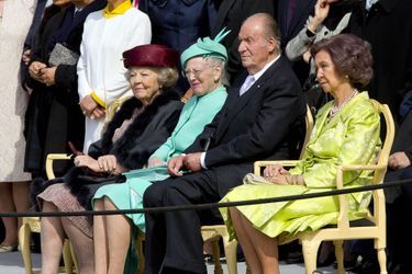 L'ex-reine Beatrix des Pays-Bas, la reine Margrethe II de Danemark, l'ex-reine Sofia et l'ex-roi Juan Carlos d'Espagne à Stockholm, le 30 avril 2016