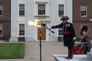 L'une des torches allumées pour les 90 ans d'Elizabeth II à Londres, le 21 avril 2016