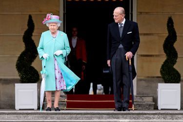 La reine Elizabeth II et le prince Philip à Buckingham Palace à Londres, le 19 mai 2016