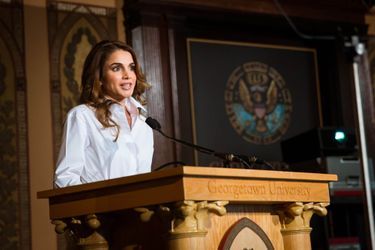 La reine Rania de Jordanie à l&#039;Université de Georgetown à Washington, le 14 avril 2016