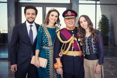 La reine Rania de Jordanie avec le roi Abdallah II, le prince Hussein et la princesse Salma à Amman, le 2 juin 2016