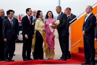 Obama à son arrivée à Ho-Chi-Minh