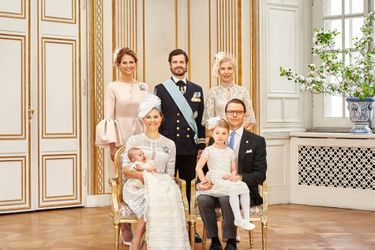 Les photos officielles du baptême du prince Oscar de Suède 