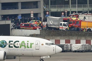 Au moins 13 personnes ont été tuées dans une double explosion à l'aéroport de Bruxelles