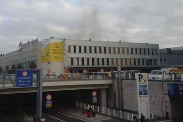Au moins 13 personnes ont été tuées dans une double explosion à l'aéroport de Bruxelles