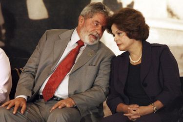 En mars 2009, Dilma Rousseff et Lula assistent à un événement organisé à l'occasion de la Journée internationale des femmes, à Brasilia.