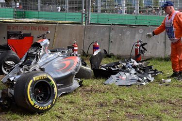 Fernando Alonso est sorti indemne d'un spectaculaire accrochage