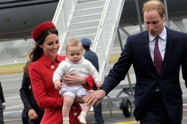 Kate et William avec leur fils George à Wellington, le 7 avril 2014