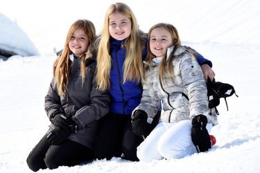 La princesse Ariane des Pays-Bas avec ses soeurs aînées, le 22 février 2016