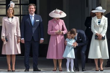 La princesse Estelle de Suède avec la famille royale à Stockholm, le 30 avril 2016