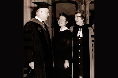 Hillary Clinton en 1969 en compagnie de John Quarles et de Ruth Adams.