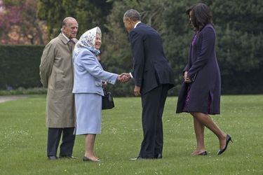 Les Obama en voiture avec la reine… et c’est Philip qui conduit !