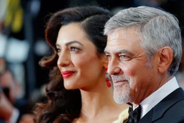 George Clooney et sa femme Amal sur le tapis rouge à Cannes