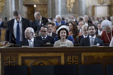 Le roi Carl XVI Gustaf, la reine Silvia et le prince Carl Philip de Suède à Stockholm, le 22 avril 2016