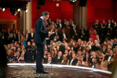 Leonardo DiCaprio remporte son premier Oscar pour son rôle dans &quot;The Revenant&quot;
