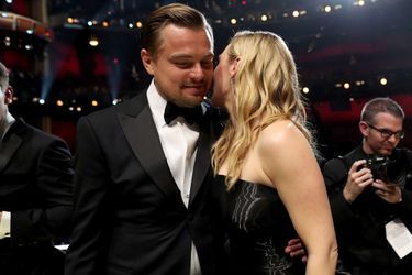 Leonardo DiCaprio et Kate Winslet lors de la cérémonie des Oscars 2016