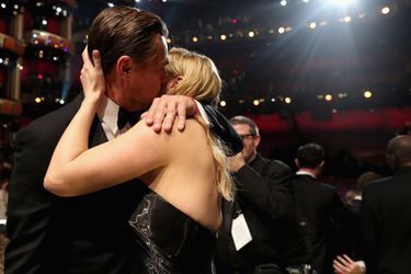 Leonardo DiCaprio et Kate Winslet lors de la cérémonie des Oscars 2016