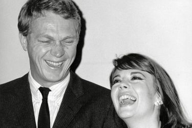 Les deux stars du film «Une certaine rencontre», Steve McQueen et Natalie Wood, sont présents pour l&#039;avant-première du long-métrage à Hollywood. 