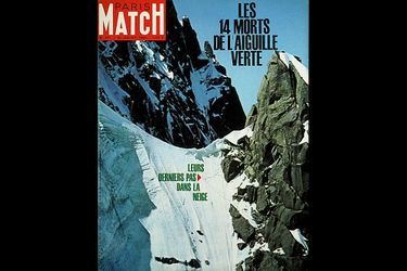 Couverture du Paris Match n°797 du 18 juillet 1964 : les traces de pas dans la neige des 14 alpinistes morts dans l'ascension de l'Aiguille Verte suite à une avalanche.