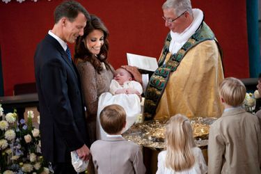 La princesse Marie avec le prince Joachim de Danemark lors du baptême du prince Henrik, le 26 juillet 2009 