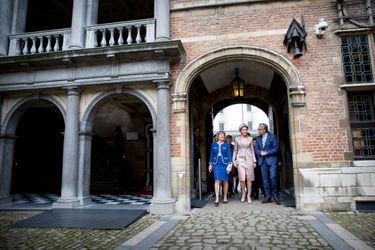 La reine Mathilde de Belgique avec Daniela Schadt à Anvers