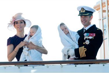 Les jumeaux du Danemark, la princesse Joséphine et le prince Vincent, le 22 aout 2011